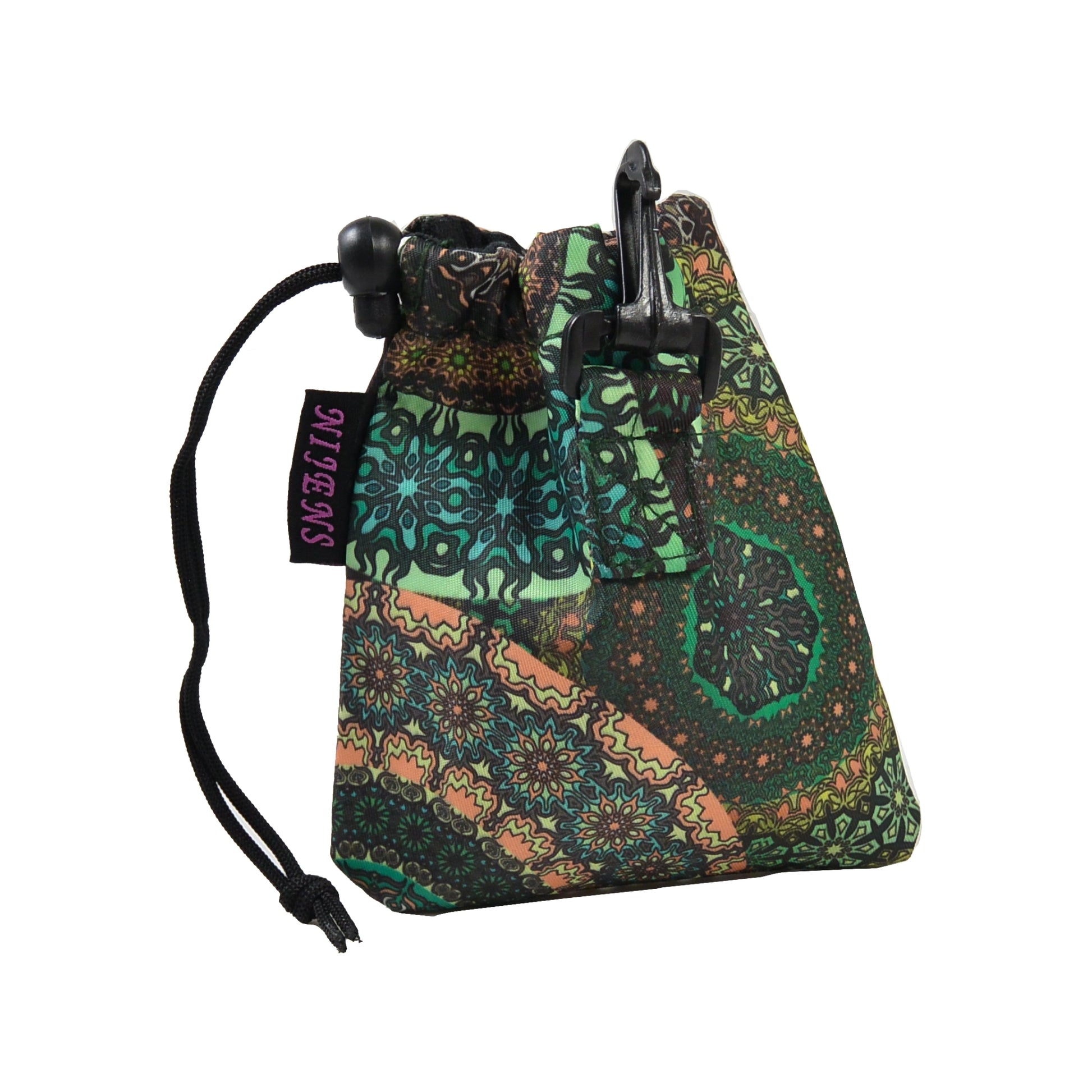 Wasserdichter Leckerlibeutel im farbenfrohen Mandala-Design in Grün mit Karabiner.