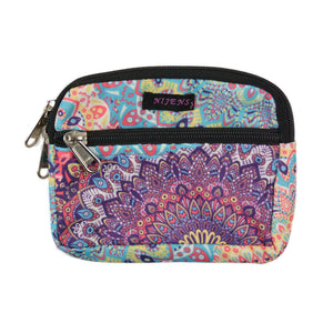 Kleine Beuteltasche für den Gürtel aus Polyester bunt mit Mandala-Print und zwei separaten Reißverschlussfächern sowie zwei Gürtelschlaufen.