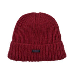 Nijens kurze Beanie Siraha in Weinrot, handgestrickt aus 100 % Schurwolle mit breitem Umschlag und grober Strickstruktur