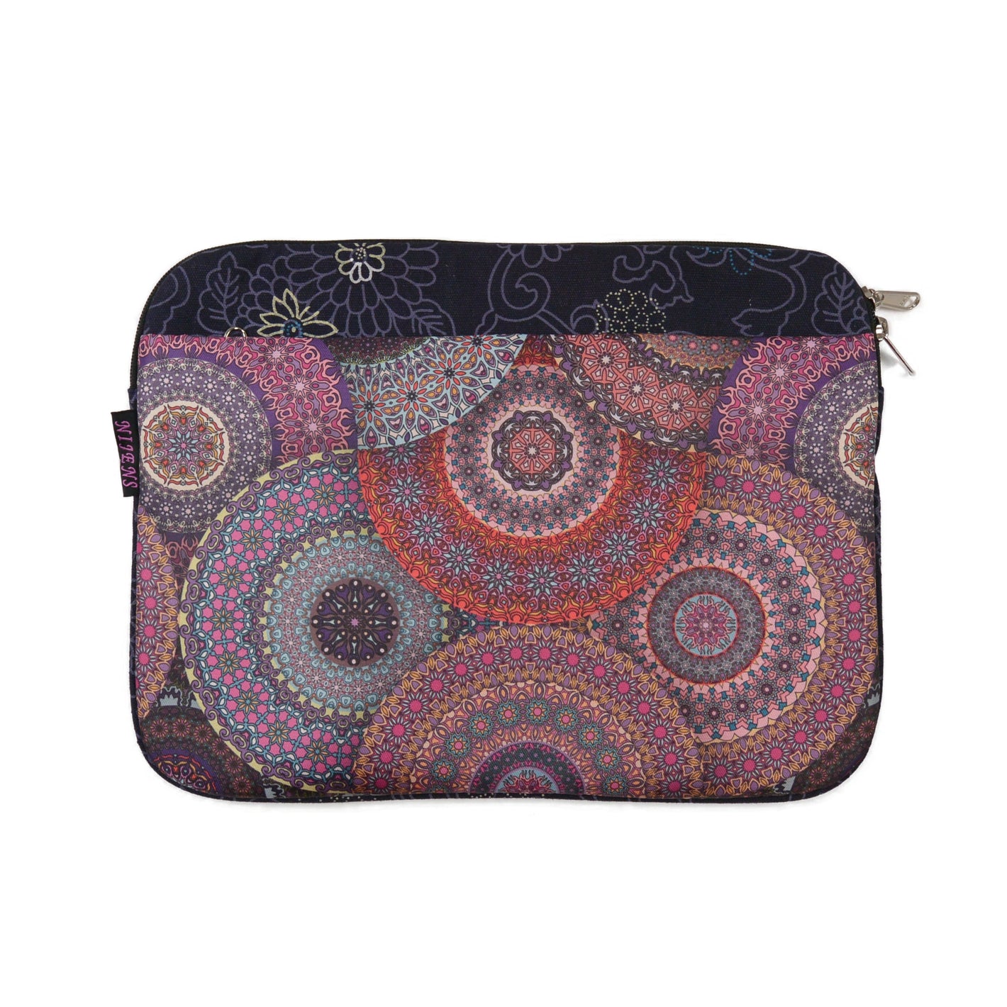Lila Mandala Laptop Sleeve von Nijens, Vorderansicht, geeignet für 13 und 15 Zoll
