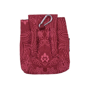 Rückseite der Baza Leckerli-Tasche in Rot: Canvas-Material, Karabiner & Gürtelschlaufen für flexible Befestigung.