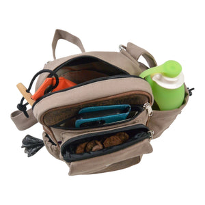 Geräumige Gassitasche Konstanz in Beige mit mehreren Fächern für Handy, Leckerlis, Kotbeutel und Trinkflasche.