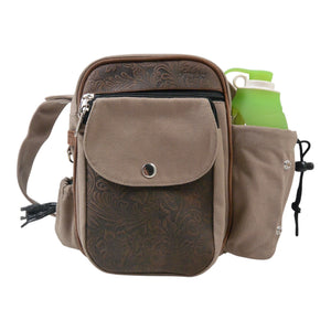 Gassitasche Konstanz Beige-Braun mit Blumenprägung mit mehreren Fächern für Handy, Leckerlis, Kotbeutel und Trinkflasche.