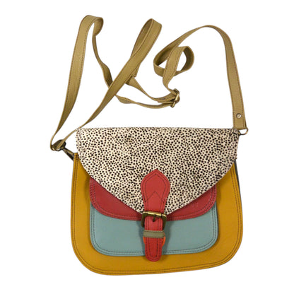 Farbenfrohe Leder Tasche mit Gepard-Muster. 