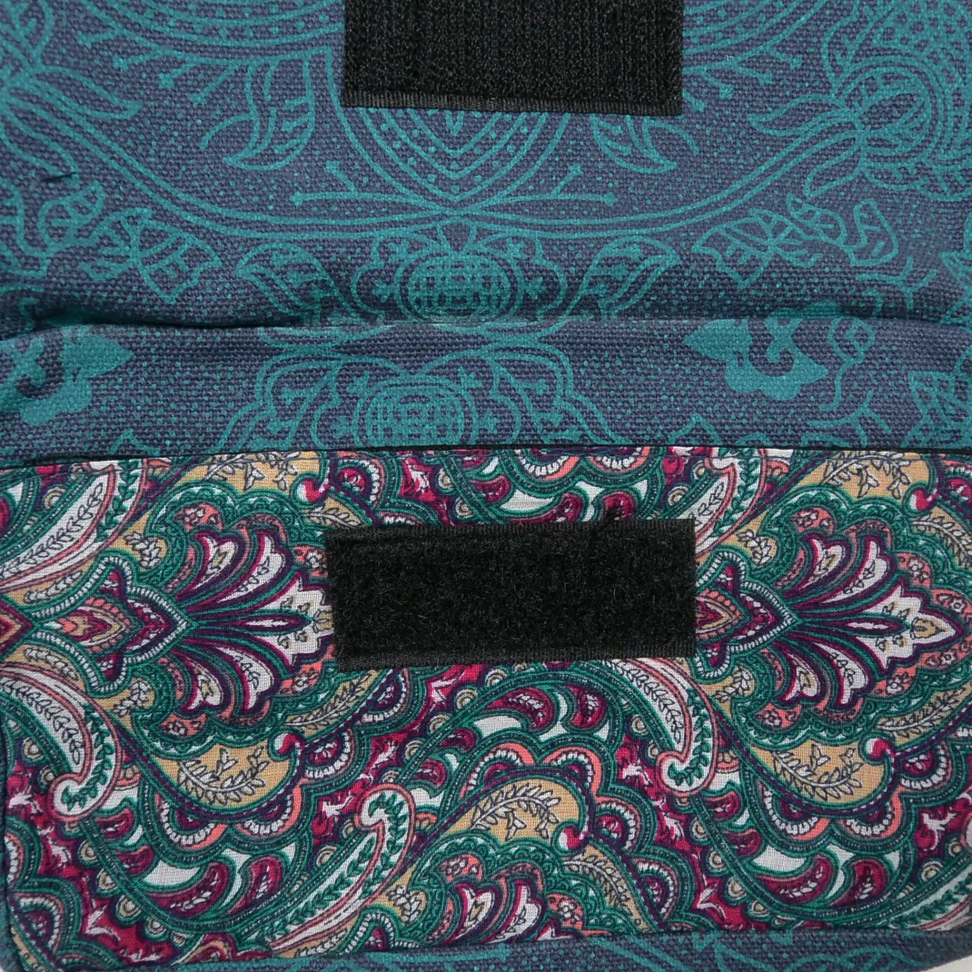 Bauchtasche Petrol Farbe Paisley