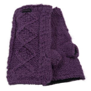 Pulswärmer, Armstulpen aus Schurwolle Flieder Strickmuster Raute mit Daumen und Innenfutter aus Fleece.