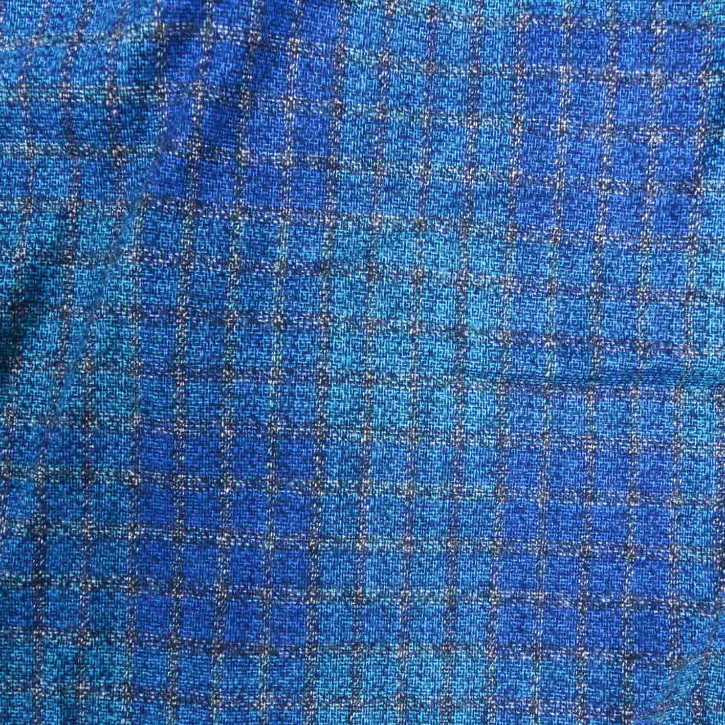 Stoff-Wolle in Blau