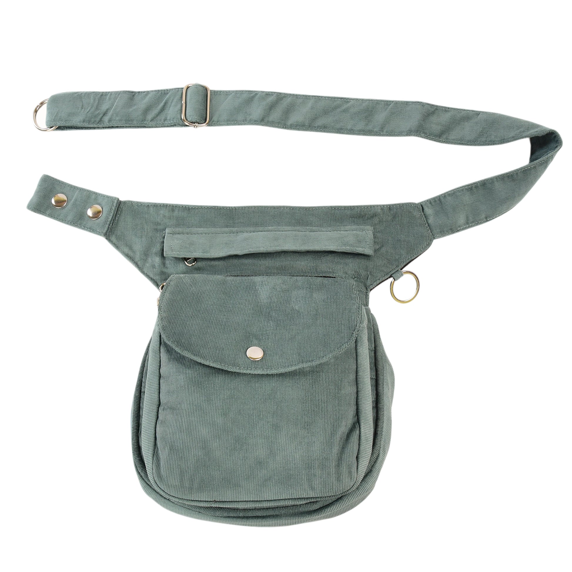 Vorderseite der Cord-Gassi-Tasche in sanftem Salbeigrün – stilvoll & praktisch mit Druckknopf, Reißverschlussfächern und Gürtel-Verlängerung.