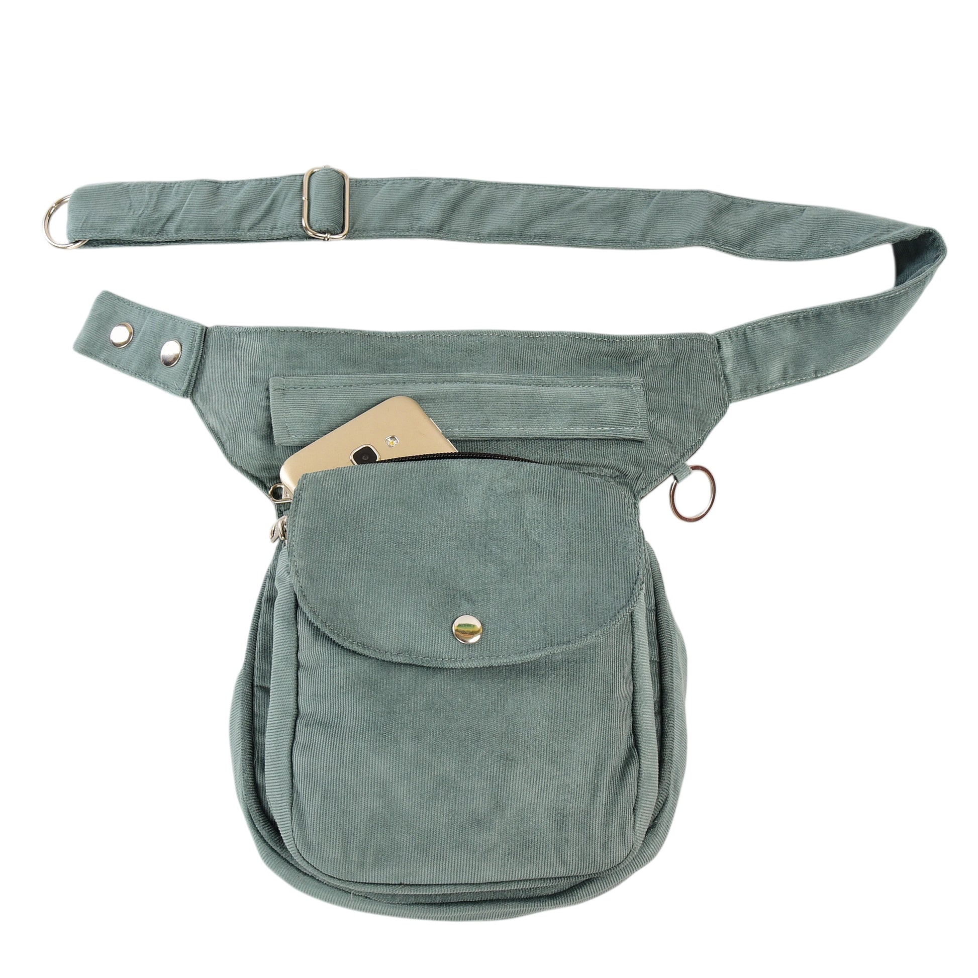 Vorderseite der Cord-Gassi-Tasche in sanftem Salbeigrün – stilvoll & praktisch mit Smartphone und Reißverschlussfächern.