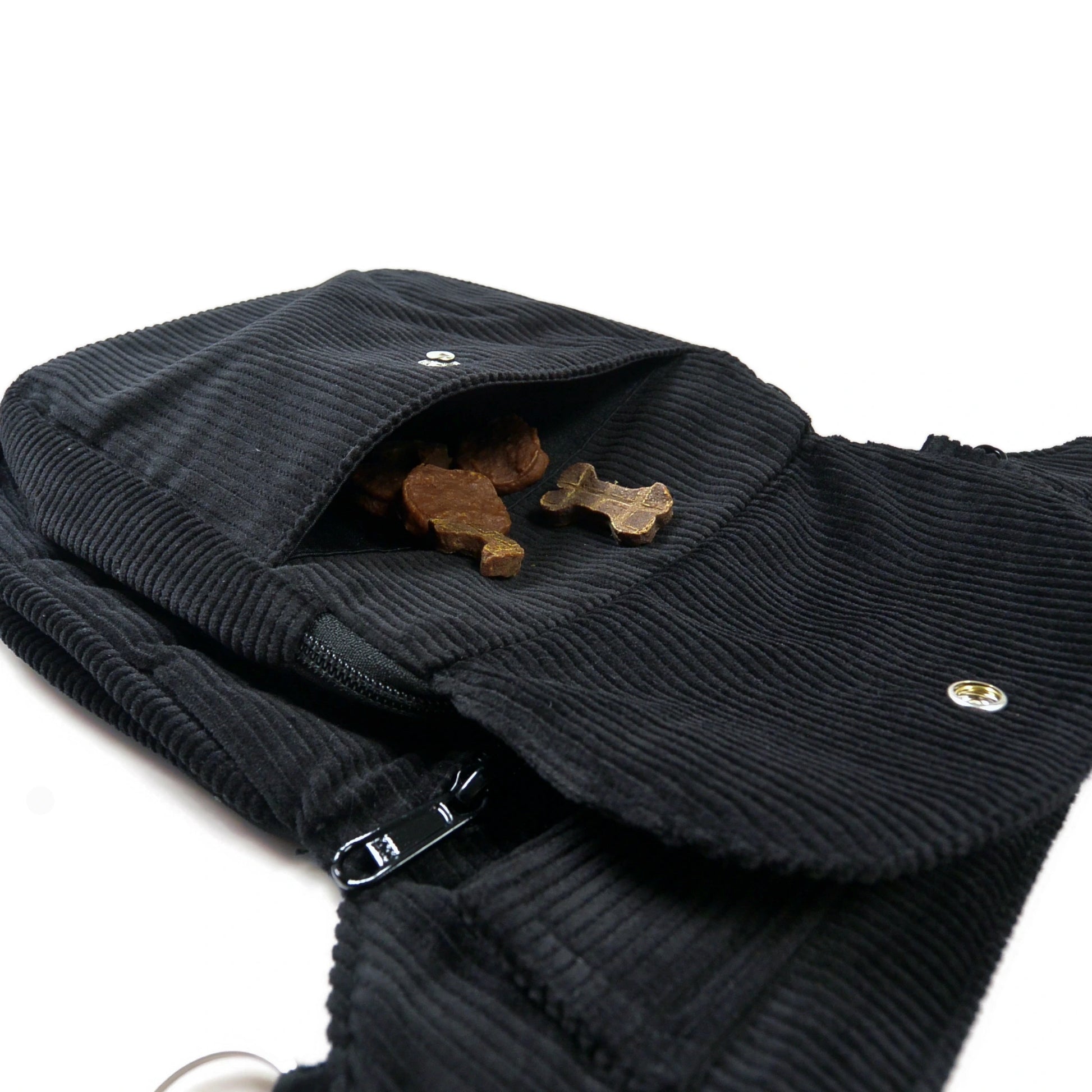 Gürteltasche, Gassi-Tasche aus Cord Grau. Das Hauptfach und vordere Reißverschlussfach bietet Platz für Leckerlis.