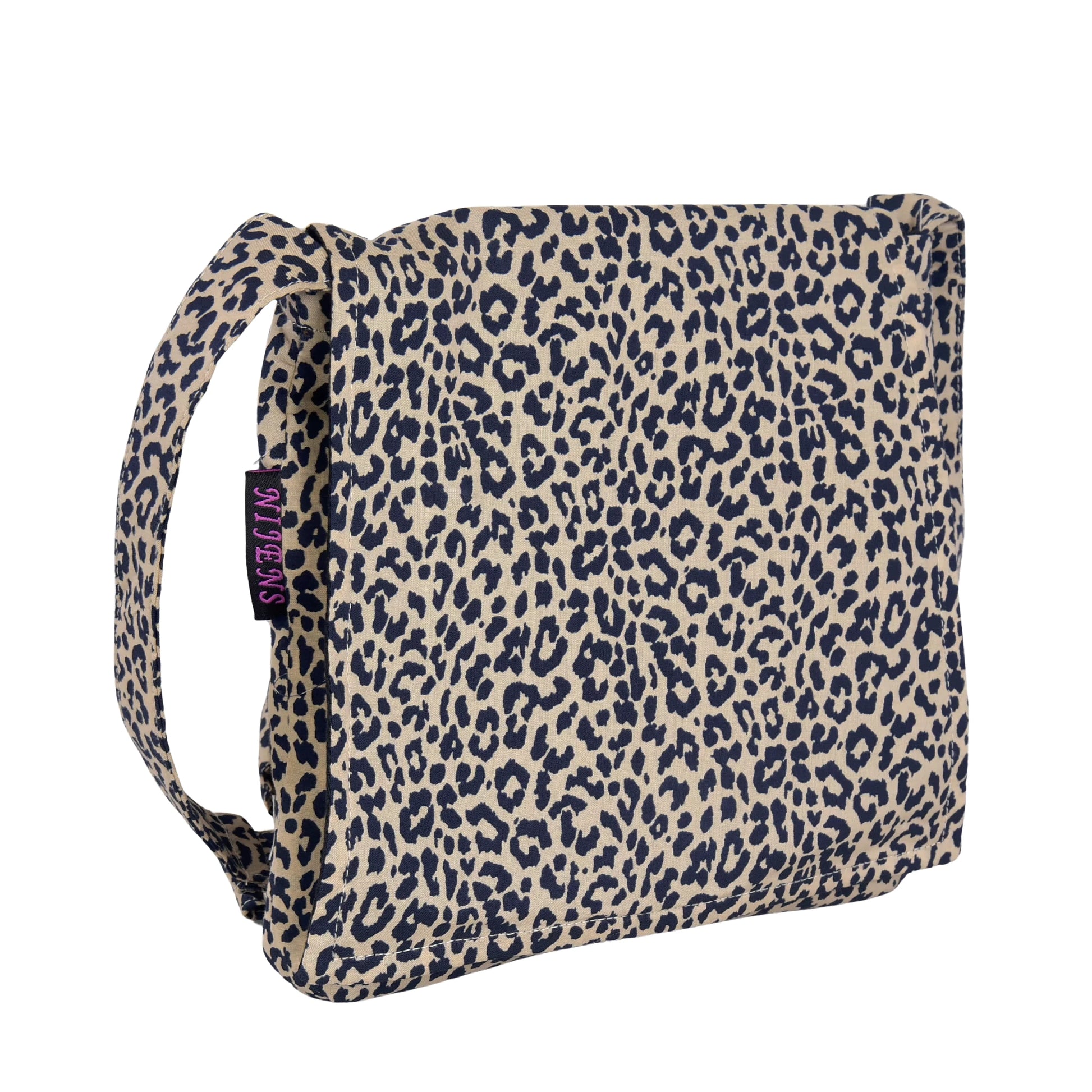 Frontansicht Tasche im Leopardenlook 