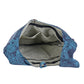Nijens Small Shopper mit Mandala-Muster in Blau und Türkis. Innenansicht mit geräumigem Hauptfach, Reißverschlussfach und zusätzlichen Innentaschen