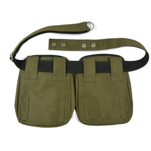 Rückseite der doppelte Gassi-Tasche mit Schlaufen und Gürtel – in Olivgrün