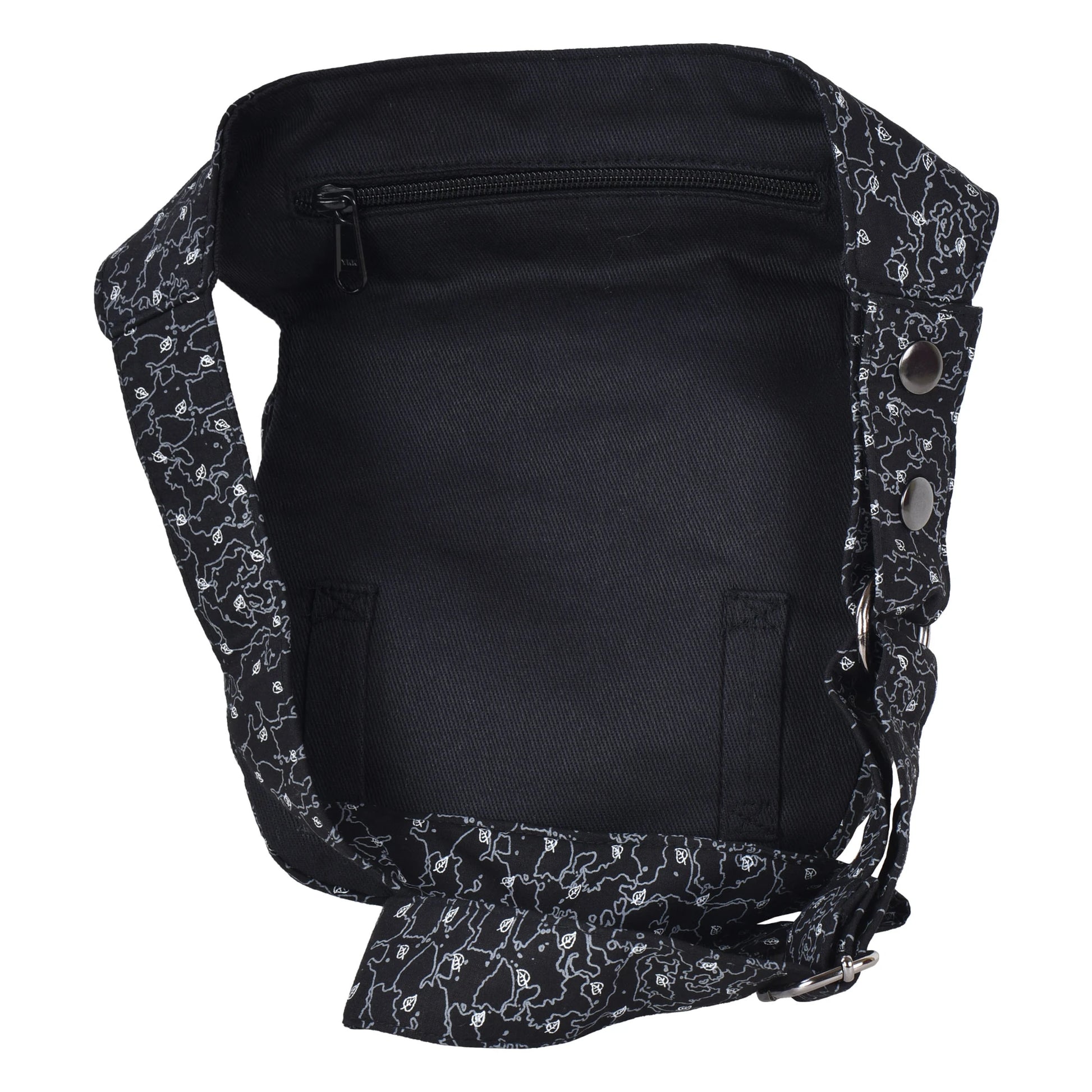 Bauchtasche Hüfttasche Stoff Baumwolle in Schwarz weiß und Muster Mix mit Reißverschlussfach und zwei Gürtelschlaufen auf der hinteren Seite.