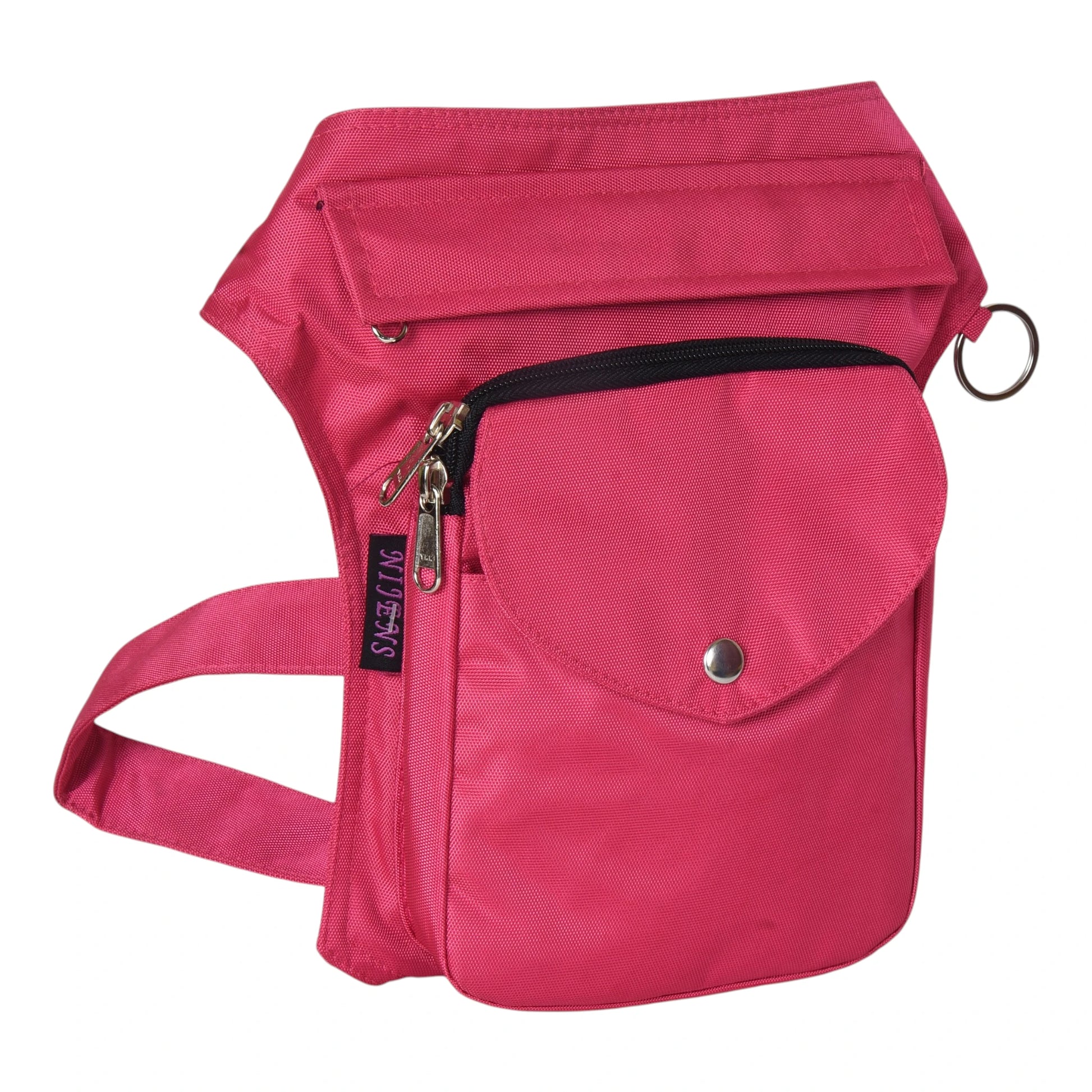 Detailansicht der pinken Gassi-Tasche mit Reißverschlussfach und Druckknopf-Tasche vorne