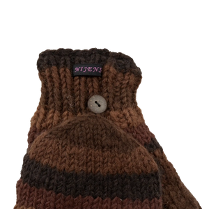 Braun-Rotbraun, fingerfreie Handschuhe mit Fingerabdeckung, die mit einem Holzknopf am Handrücken fixiert wird.