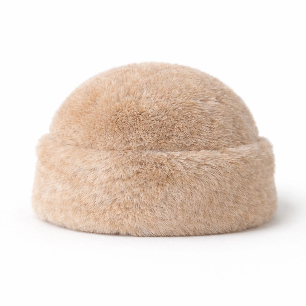 Runde Kunstfell-Wintermütze in Beige, Frontansicht, weiches flauschiges Kunstfell, One Size