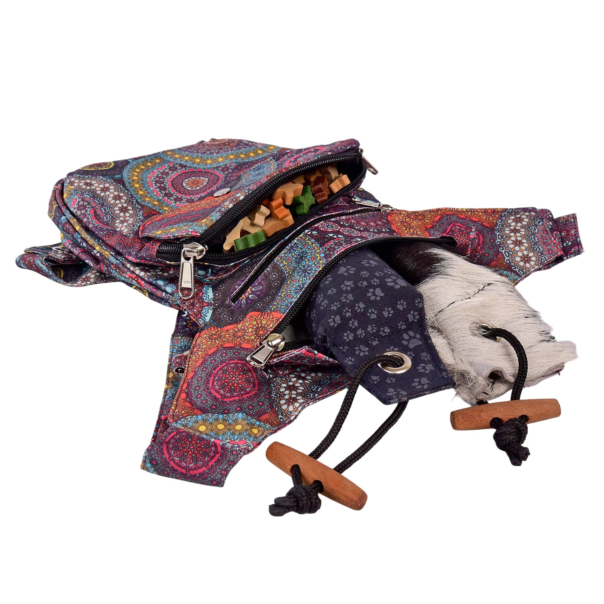 Farbige GassiTasche im Ethno-Stil mit Leckerlifach – fair produziert und funktional. Nijens Shop
