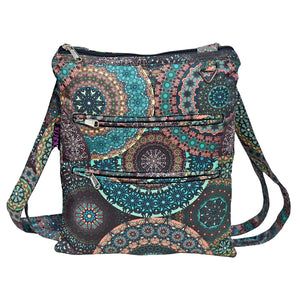 Bunte Hundetasche im Mandala-Design in GrĂŒn â robust, wasserabweisend und mit extra Leckerlifach.