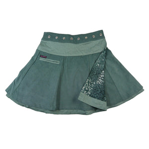Nijens Wenderock aus Cord in Teal Mustermix mit praktischer Eingrifftasche und einstellbarem Bund.