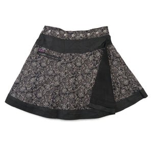 Wendbarer Damenrock aus Cord von Nijens mit Punkten und Blumenmuster, kleiner Tasche und anpassbarem Bund in Schwarz, Dunkelbraun.