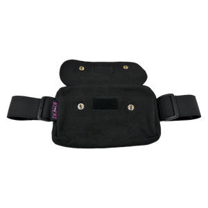 Bauchtasche für den Sport, schwarz  und einem Einsteckfach, verschließbar mit Druckknopf mit dehnbarem Gurt.