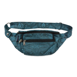 Gassi-Tasche, Bauchtasche S-XXXL aus Baumwoll-Canvas Marineblau mit hellblauen, floralen Ornamenten.