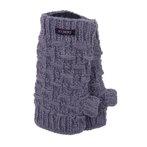 Gestrickte Wollstulpen mit Daumen. Gestrickte Pulswärmer, Stulpen mit Daumen aus Wolle Lavendelfarben. Innenfutter Fleece.