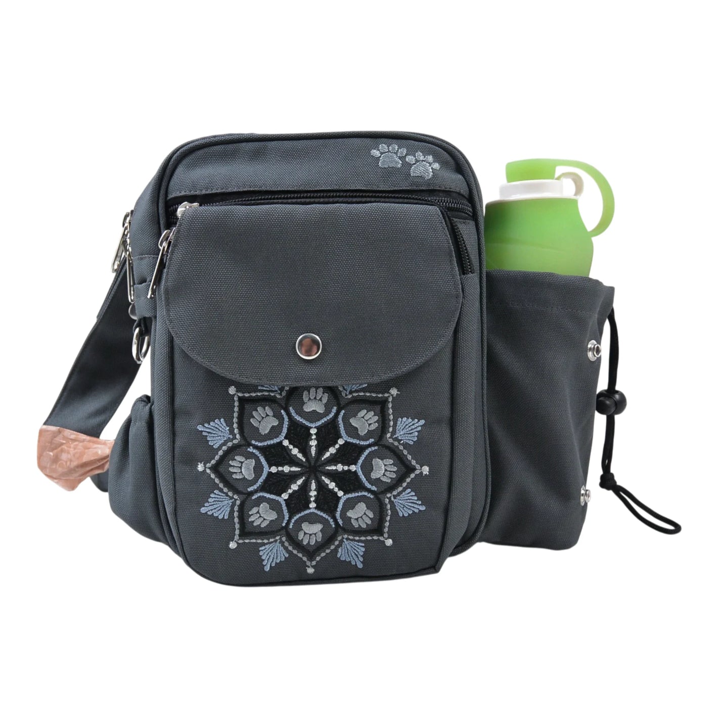 Gassi-Tasche Konstanz in Grau mit Mandala-Stickerei, Flaschenhalter und verstellbarem Schultergurt, Vorderansicht