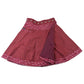 Ein wundervoll schwingender Wickelrock Wenderock aus Baumwolle in Dunkelrot