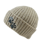 Kurze Beanie "Tulsipur" aus Schurwolle Naturweiß mit Pfotenstickerei