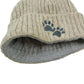 Kurze Beanie "Tulsipur" aus Schurwolle Naturweiß mit Pfotenstickerei