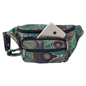 Wasserabweisende Crossbody Gassi-Tasche Torino mit Mandala-Muster in Grün-Braun mit Handyfach