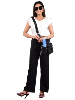 Tasche in schwarz mit Blumenmuster, quer über die Schulter getragen – perfekt für den Hundespaziergang mit Platz für Wasserflasche, Leckerlis und mehr - Brandenburg 57 Nijens Shop