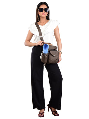 Tasche in braun, quer über die Schulter getragen – perfekt für den Hundespaziergang mit Platz für Wasserflasche, Leckerlis und mehr - Brandenburg 71021 Nijens Shop