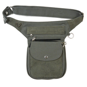 Gesamtansicht der Tasche Grau-Oliv mit geschlossenem Deckel, geprägtem Leder und mehreren Reißverschlüssen