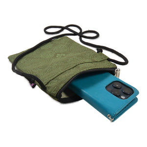 Smolly Handytasche in Grün für Smartphone mit floralem Muster
