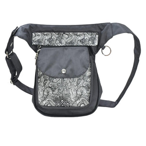 Gassi-Tasche, Gürteltasche Anthrazit und wasserabweisend mit einem Ring zum Befestigen von kleinen Sachen. Diese Tasche verfügt über zwei Reißverschlussfächer und einem Einsteckfach vorne.
