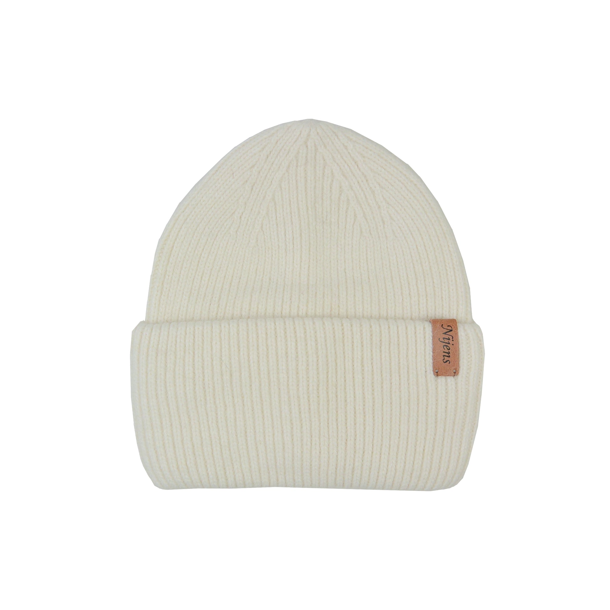 Vorderansicht der weißen Angora Beanie Marseille von Nijens 