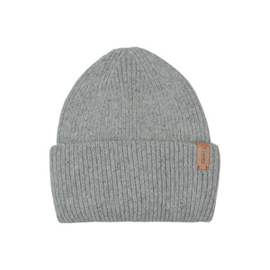 Vorderansicht der hellgrauen Angora Beanie Marseille von Nijens 