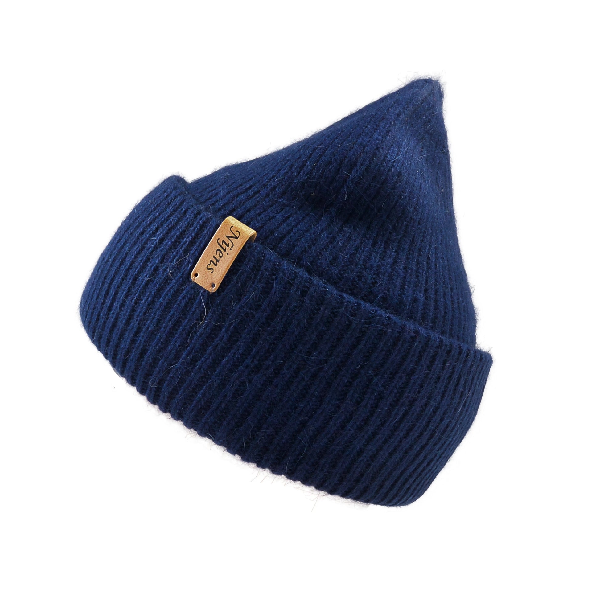 Seitliche Ansicht der dunkelblauen Angora Beanie Marseille von Nijens