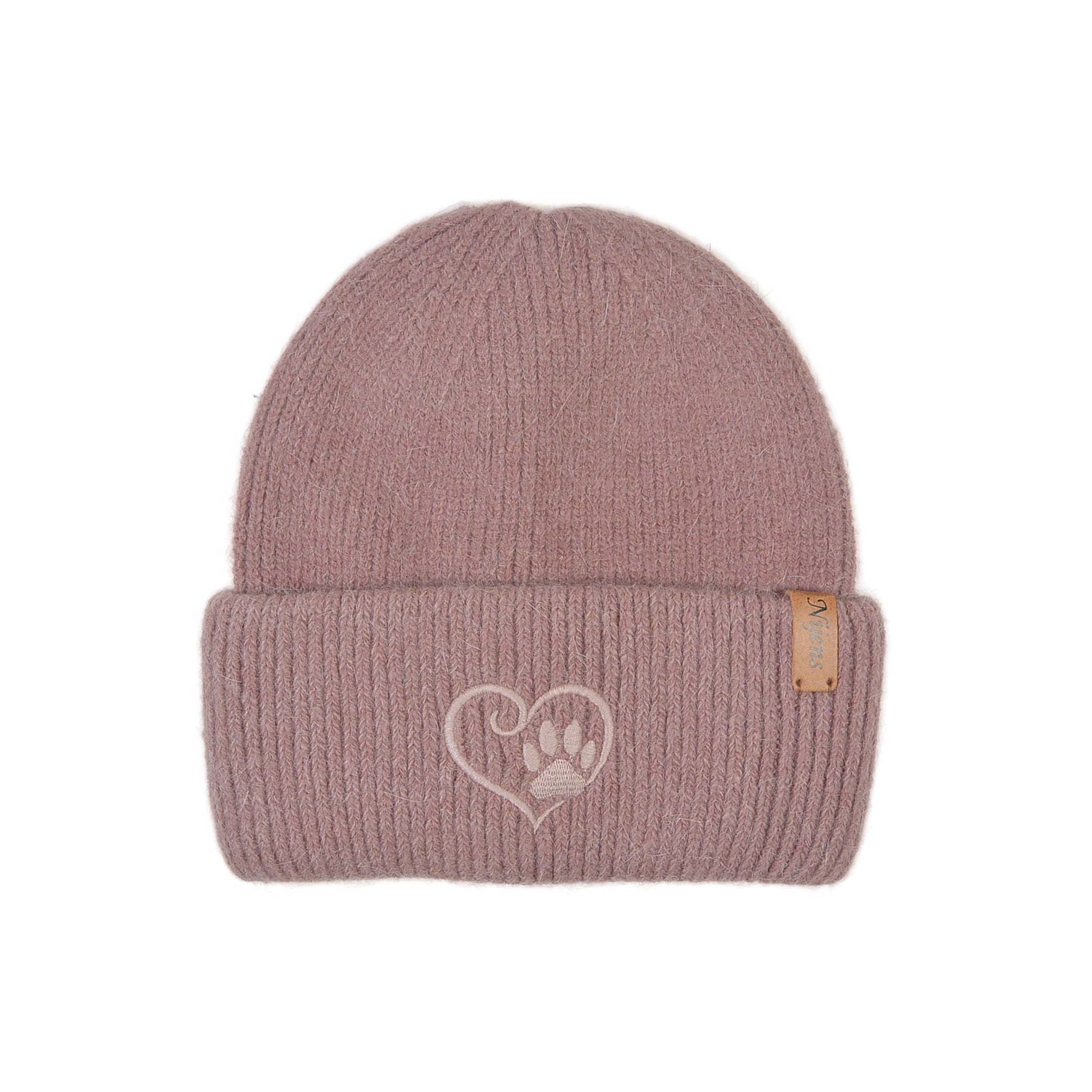 Vorderansicht der altrosa Angora Beanie Marseille von Nijens mit Pfote-&-Herz-Stickerei