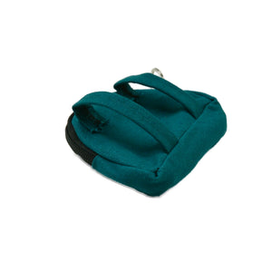 Kotbeutelspender von Nijens in Petrolblau, Reißverschlussfach, Gürtelschlaufen & Karabiner