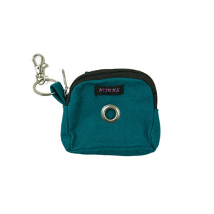 Kotbeutelspender von Nijens in Petrolblau, Metallöse zur schnellen Entnahme, Reißverschlussfach, Gürtelschlaufen & Karabiner