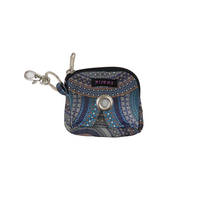 Kleine bunte Nijens Beuteltasche mit Mandala-Muster in Blau, Metallöse zur einfachen Entnahme von Hundekotbeuteln, Karabinerhaken und Schlüsselring.
