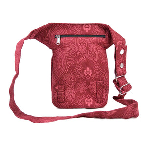 Rückseite: Mandala Hüfttasche in Rot mit praktischen Schlaufen für Beingurt – sicher & bequem beim Spazierengehen