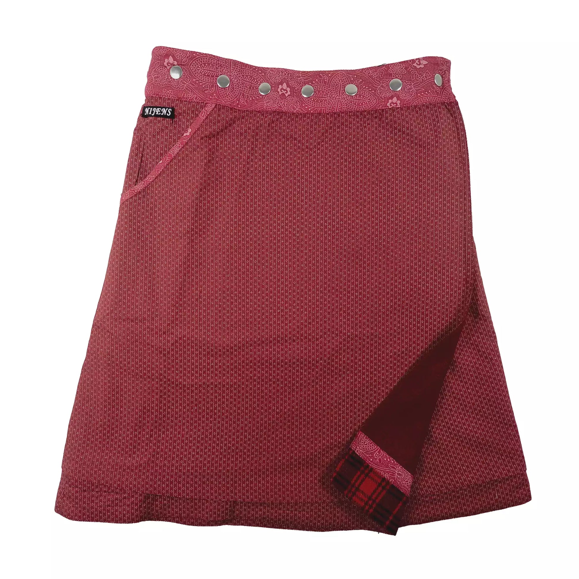 Rückseite des Wendewollrocks in Bordeaux mit Muster und Knopfleiste