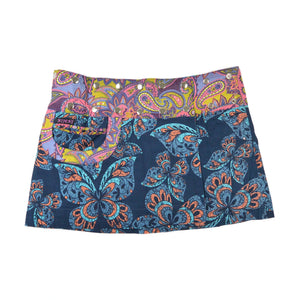 Bunter Wenderock in Blau mit  Schmetterlingen und türkis-blauem Bund