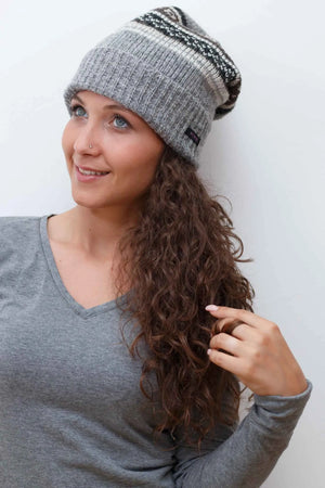 Mütze, Lange Beanie in Grau mit Umschlag und wärmenden Fleeceeinsatz - NIJENS