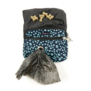 Nijens Kleine Beuteltasche mit Öse, Hundepfoten-Motiv in Teal